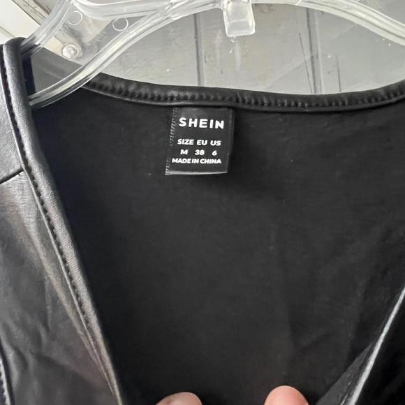 SHEIN asymmetrical neck crop top size medium - Picture 4 of 4